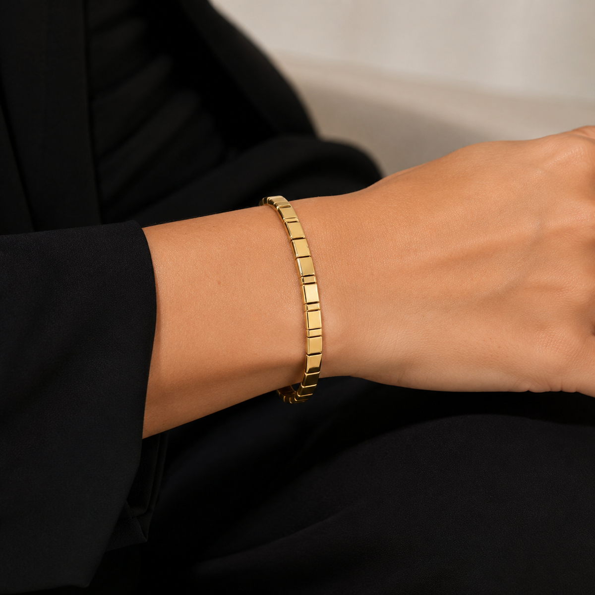 Noryn Atelier™ – Minimalistisk Armbånd