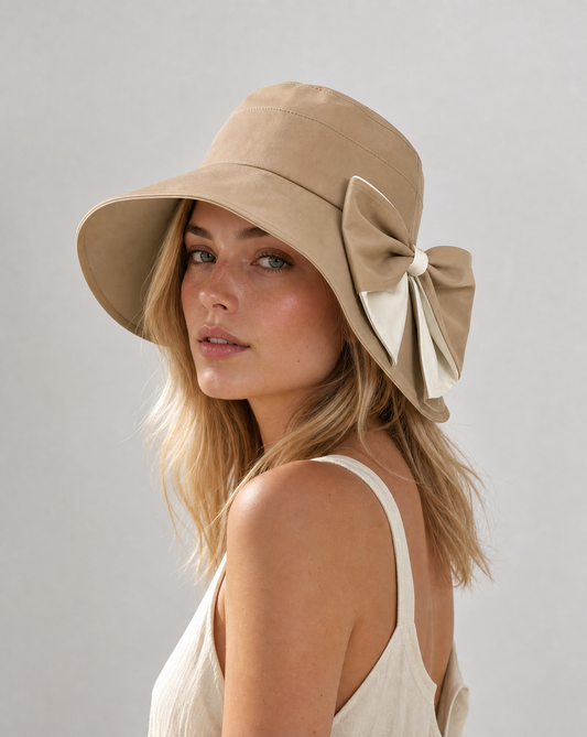 SolSløjfe™ – Elegant solhat med sløjfe